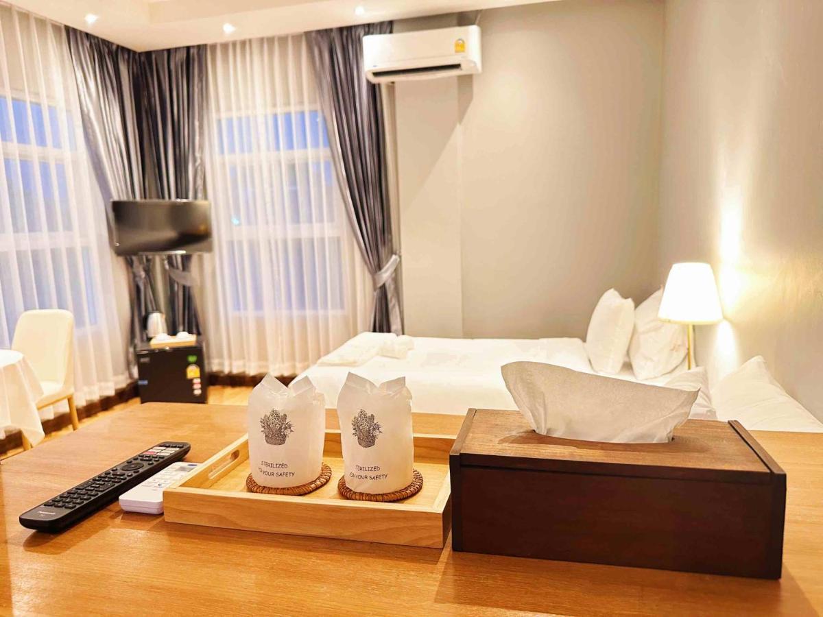 The White House Rachamankha เดอะ ไวท์เฮ้าส์ ราชมรรคา Hostel Chiang Mai Exterior photo