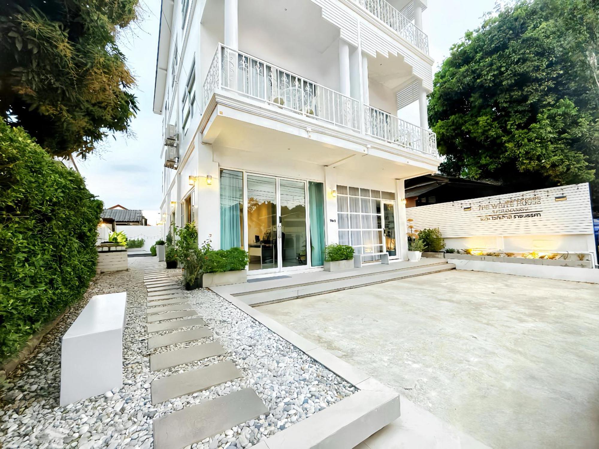 The White House Rachamankha เดอะ ไวท์เฮ้าส์ ราชมรรคา Hostel Chiang Mai Exterior photo